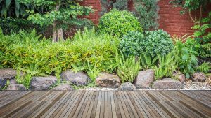 cool your backyard with screen walls